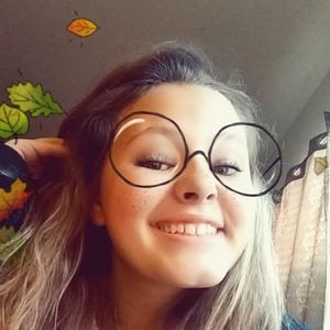 Meet your Posher, Arielle